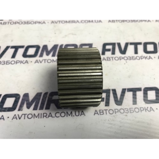 Шестерня колінвала Toyota Avensis T25 2.2 D-4D 2003-2008 1351926010